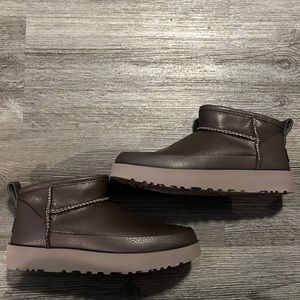 UGG classic sugar ultra mini thundercloud leather woman’s boots